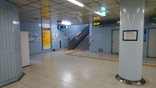 JR丸の内駅　四番出口